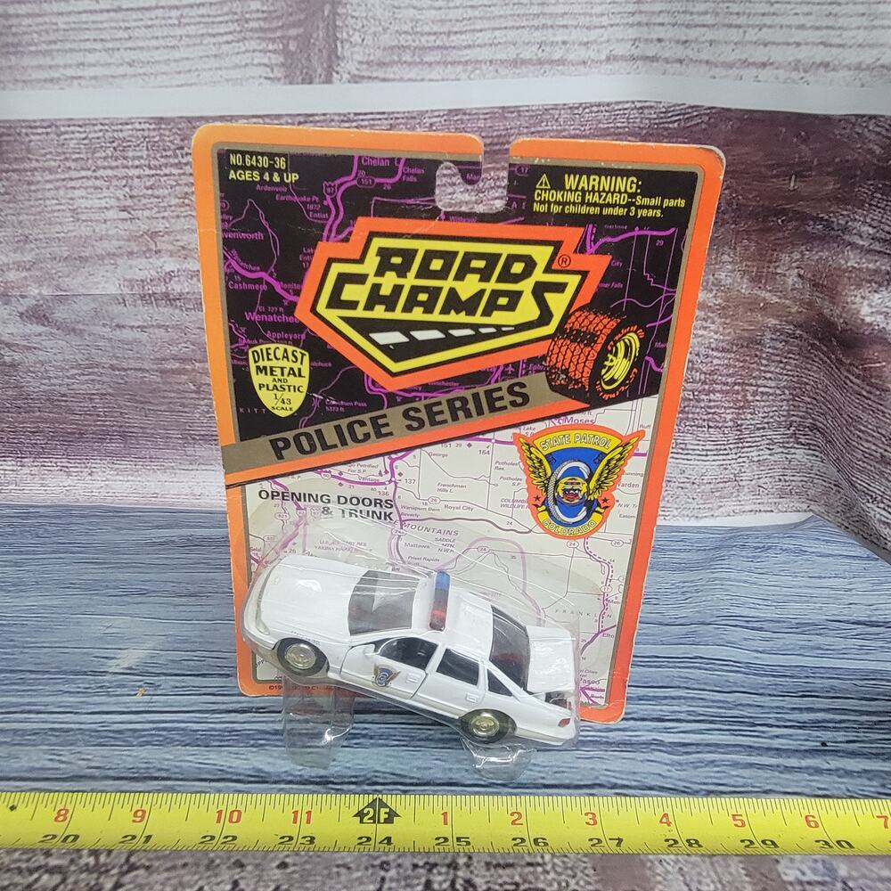 Vintage 1996 Road Champs die-cast 1/43 scale police series chevy white